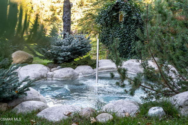 32310 Hummingbird Court, Running Springs CA: https://media.crmls.org/mediaz/44c4d211-1e6e-4020-9876-fe8e17434cbf.jpg