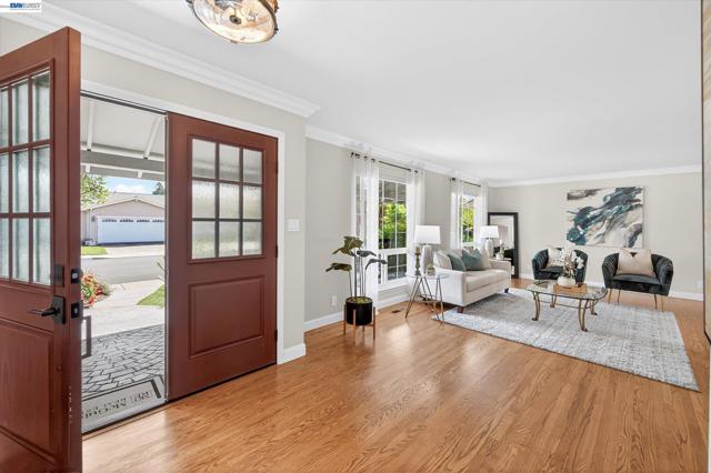 Image 4 of 49 For 5218 Ridgevale Way