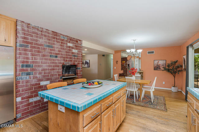 3317 Dalhart Avenue, Simi Valley CA: https://media.crmls.org/mediaz/44c55f66-6b92-4dcf-9d91-9f7117f87ed3.jpg