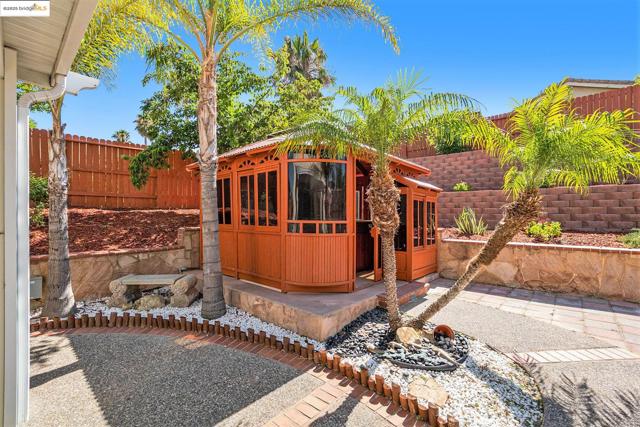 5235 Ramsdell Ct, Antioch CA: https://media.crmls.org/mediaz/44c560c7-e80a-40a6-95b3-944105a36483.jpg