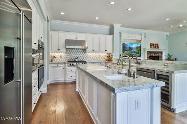 164 Via Sandra, Newbury Park CA: https://media.crmls.org/mediaz/44c57871-fb6e-4084-9dbe-7b63c449e237.jpg