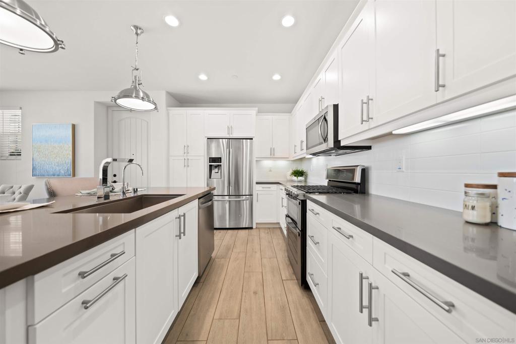 MLS #250027413SD img 8