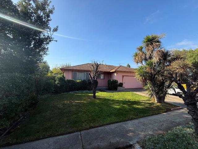 38809 Judie Way, Fremont CA: https://media.crmls.org/mediaz/44c63d75-9021-419f-afea-756a3fded4b6.jpg