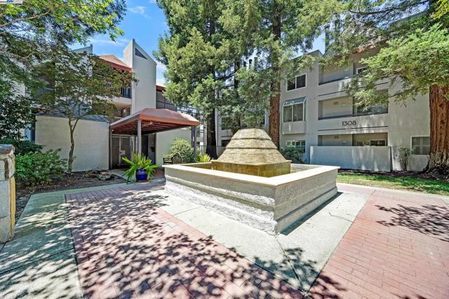 1308 Walden Rd, Walnut Creek CA: https://media.crmls.org/mediaz/44c67949-9fe3-4b93-b57a-28cafcda8dbc.jpg