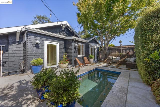 3936 Elston Ave., Oakland CA: https://media.crmls.org/mediaz/44c6b152-6e51-4b01-8043-2129409c295a.jpg