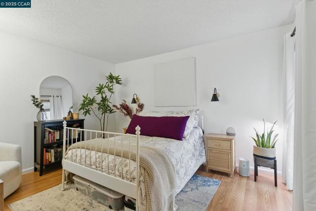 1700 Laguna St, Concord CA: https://media.crmls.org/mediaz/44c720d4-1c29-4233-bd3e-6a94e3d025b8.jpg