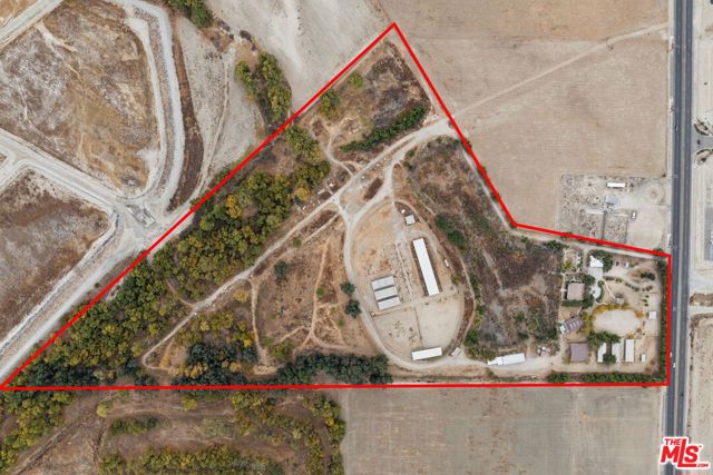 805 N Sanderson Avenue, San Jacinto CA: https://media.crmls.org/mediaz/44c87e79-43f3-449e-9e66-256d5f051cd2.jpg