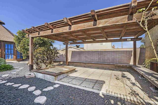 5852 Lomond Drive, San Diego CA: https://media.crmls.org/mediaz/44c8b694-8ab4-420d-85bd-c5a875c78454.jpg