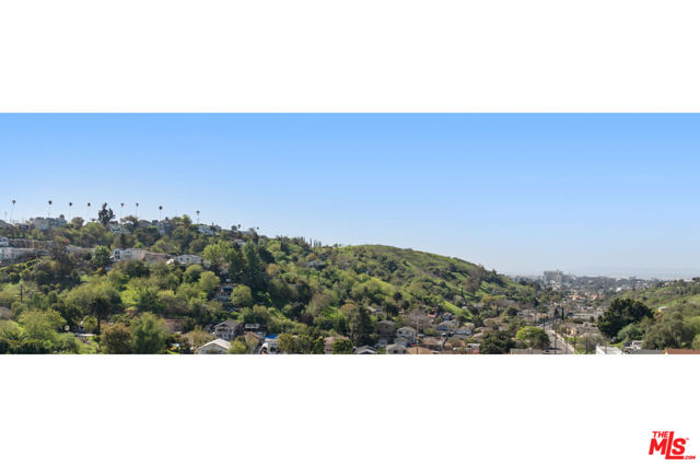 3750 Roberta Street, Los Angeles CA: https://media.crmls.org/mediaz/44c8dd19-a4fc-48f3-87df-b4a611745825.jpg