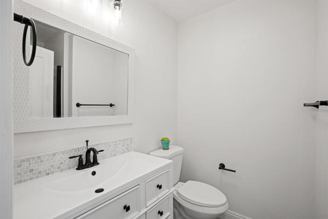 12645 Pacato Circle S, San Diego CA: https://media.crmls.org/mediaz/44c8eff4-7293-4d93-836f-da64f8d938cf.jpg