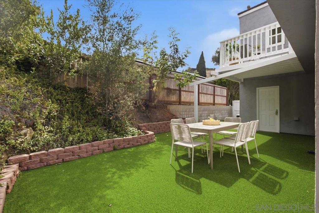 6783 Robbins Way - photo 9