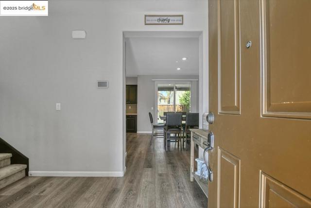 497 Tintori Ct, Brentwood CA: https://media.crmls.org/mediaz/44c9b445-b796-47f1-adcc-da43ba3530db.jpg