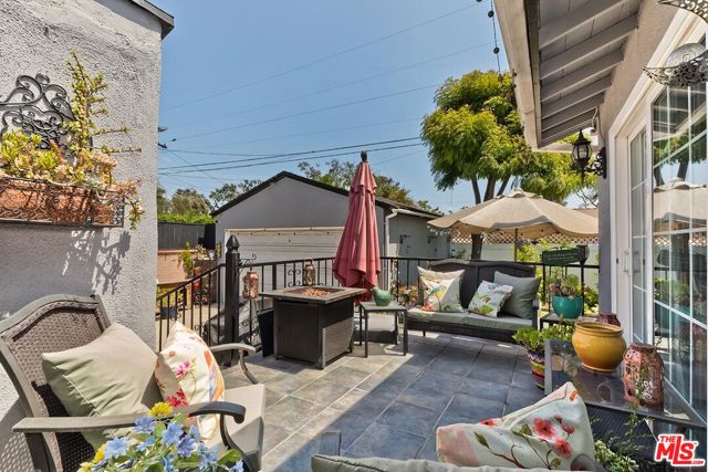 4844 W 94th Street, Inglewood CA: https://media.crmls.org/mediaz/44c9ef1e-c530-4287-8e5d-84ad60f9de79.jpg