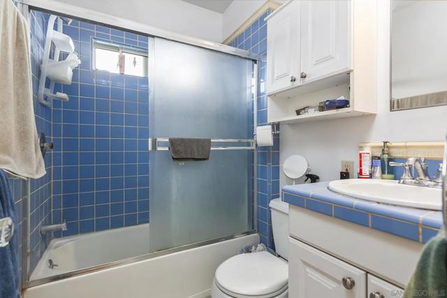 4438 44 Campus, San Diego CA: https://media.crmls.org/mediaz/44ca3ca0-365e-4dbc-bdd3-5d83f755f94b.jpg