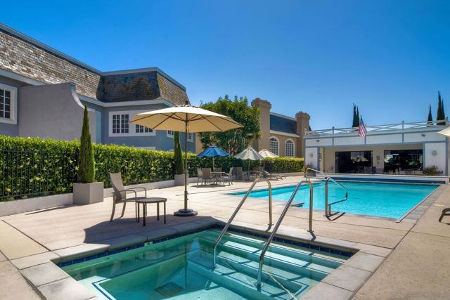 7468 Via De Fortuna, Carlsbad CA: https://media.crmls.org/mediaz/44caf66d-4036-484e-97d6-92471f4c086d.jpg
