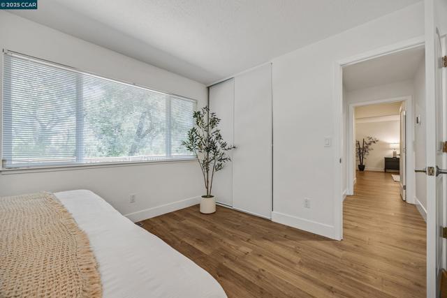 14 Saint Louis Ln, Pleasant Hill CA: https://media.crmls.org/mediaz/44cbda4d-b886-407e-a7a5-53033a1036c6.jpg