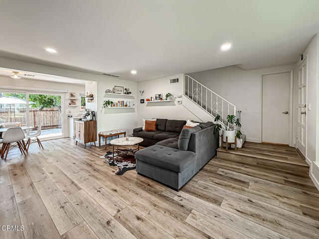 Detail Gallery Image 6 of 49 For 15076 Varsity St a,  Moorpark,  CA 93021 - 3 Beds | 2 Baths