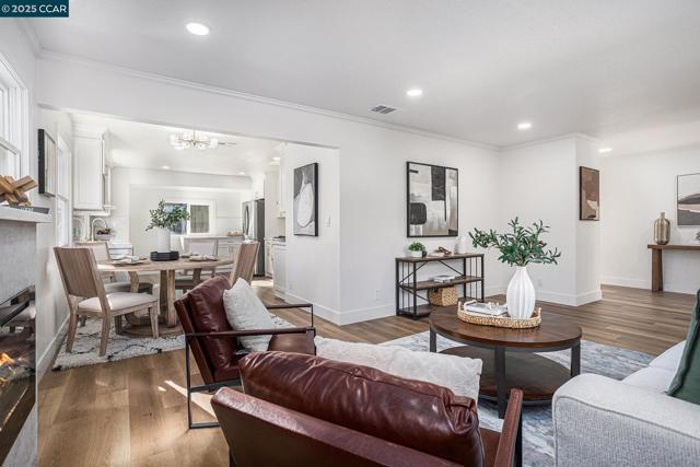 2139 WHYTE PARK AVE, Walnut Creek CA: https://media.crmls.org/mediaz/44cbf773-e119-4d1f-a3bd-b1b403fcc28f.jpg
