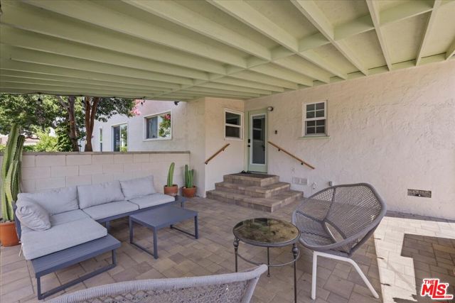 1903 S Primrose Avenue, Alhambra CA: https://media.crmls.org/mediaz/44cca407-6d1b-4b3d-8af0-8a1f06286f93.jpg