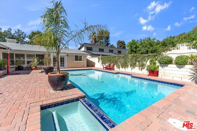 23264 Calvert Street, Woodland Hills CA: https://media.crmls.org/mediaz/44cca716-84b0-48f2-9dad-c4d0397a69a7.jpg