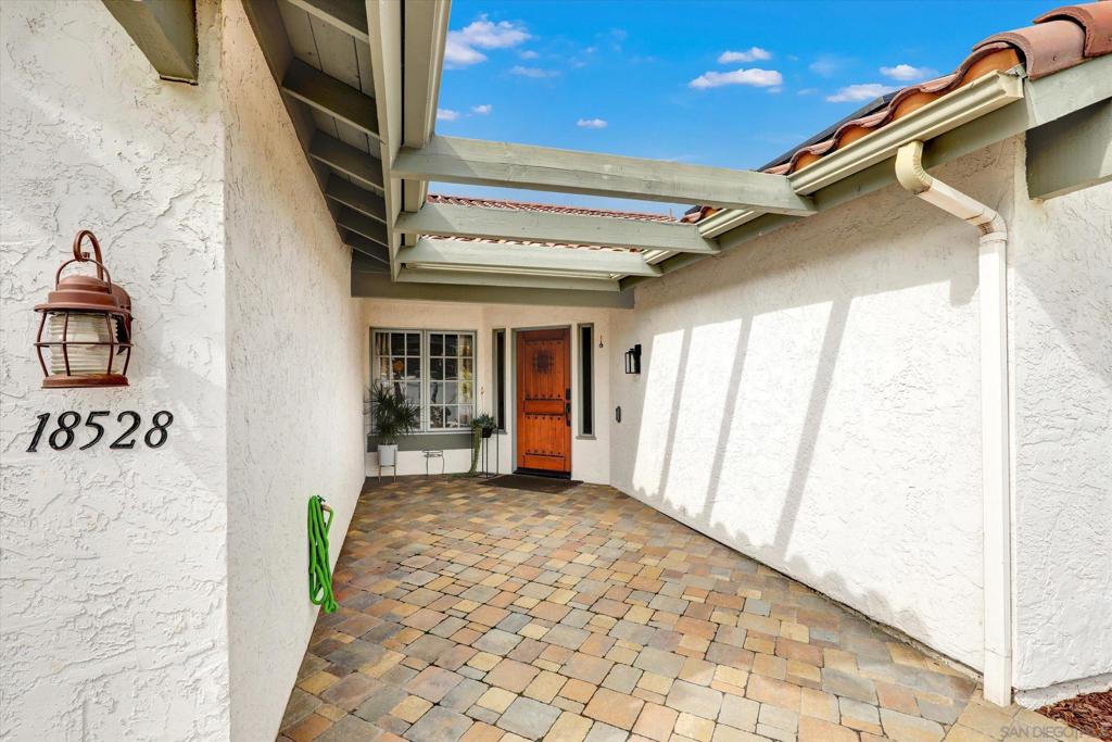 18528 Locksley St - photo 6