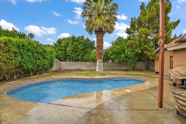 68954 Durango Road, Cathedral City CA: https://media.crmls.org/mediaz/44cdcaea-2535-4914-bff4-72a487424aa9.jpg