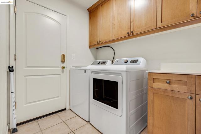 5736 Idlewood Street, Dublin CA: https://media.crmls.org/mediaz/44ce514d-882c-460b-84fe-791aaaa2bba4.jpg