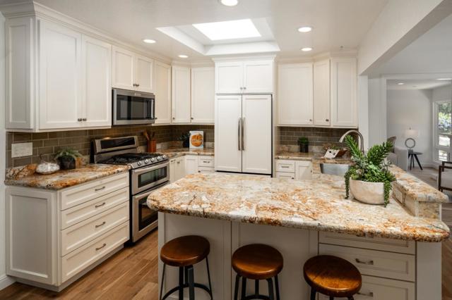4 Bay Tree Lane, Los Altos CA: https://media.crmls.org/mediaz/44ce9438-e67b-441b-9ccf-cc7cef9ea6d7.jpg