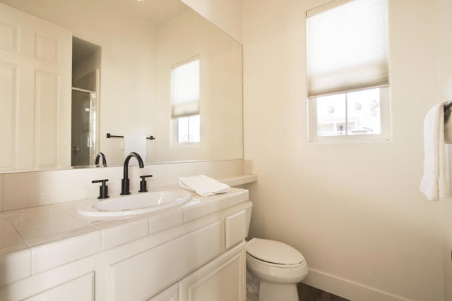 44520 Via Terra Nova, La Quinta CA: https://media.crmls.org/mediaz/44ceea34-f99e-4d93-ad30-e5a83dc9a107.jpg