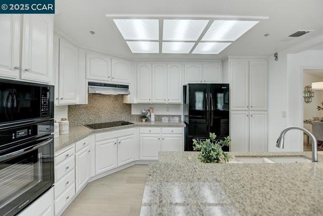 2504 Saklan Indian Dr, Walnut Creek CA: https://media.crmls.org/mediaz/44ceea65-5a09-498a-8f7a-d61fc923e662.jpg