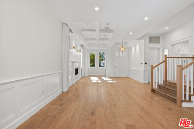 12345 Huston Street, Valley Village CA: https://media.crmls.org/mediaz/44cf4857-eea1-40c8-822f-634594e3c554.jpg