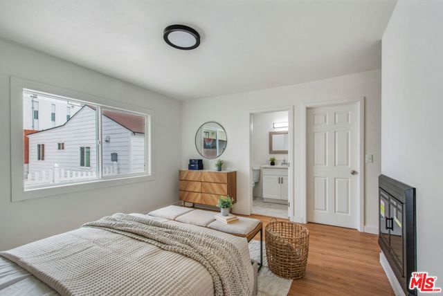 4325 W 58th Place, Los Angeles CA: https://media.crmls.org/mediaz/44d03892-7238-4aa6-ba62-d87d891b81f0.jpg