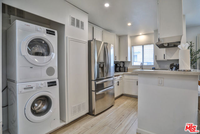 1540 N Bronson Avenue, Los Angeles CA: https://media.crmls.org/mediaz/44d138c5-315c-42e6-8898-043f7ac81b2c.jpg