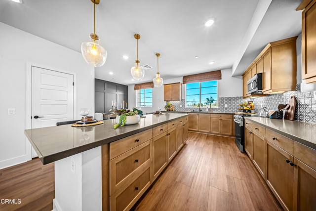 2852 Via Descanso, Camarillo CA: https://media.crmls.org/mediaz/44d13f9a-eecf-4ee6-a185-20688522edd1.jpg