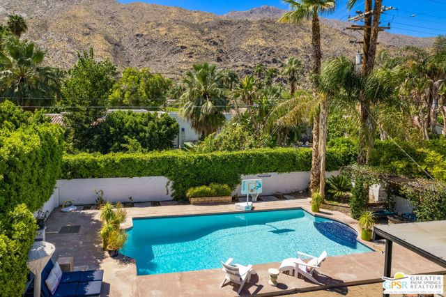 1861 S Palm Canyon Drive, Palm Springs CA: https://media.crmls.org/mediaz/44d192b1-4482-434b-8ce1-d166664a261c.jpg