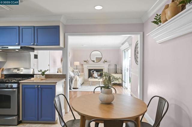 427 Dale Rd, Martinez CA: https://media.crmls.org/mediaz/44d28b8b-2ca1-4ccf-9856-6d89e9fbe47e.jpg