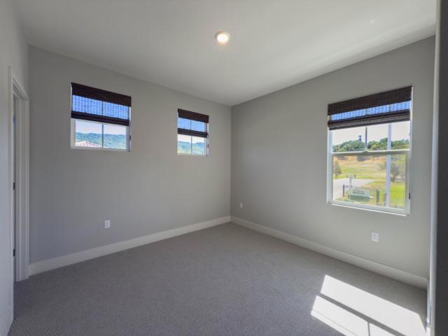 2581 Haybale Street, Gilroy CA: https://media.crmls.org/mediaz/44d2a9f5-3d02-4561-98bc-035839ade11d.jpg