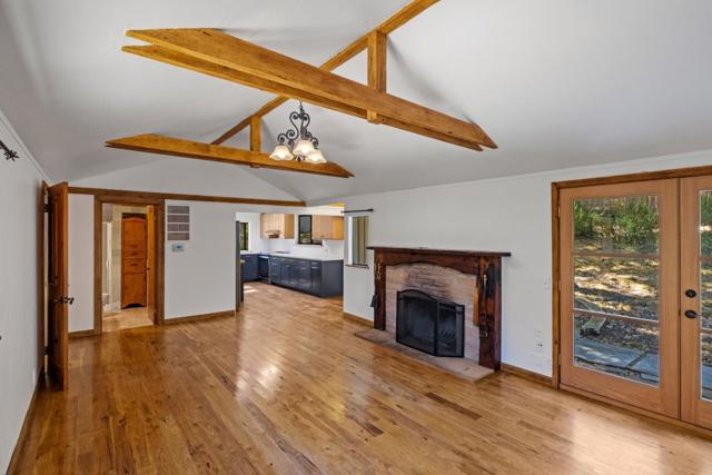 146 Calle De La Ventana, Carmel Valley CA: https://media.crmls.org/mediaz/44d36aae-5680-4fe3-96a9-c5fc8e716672.jpg