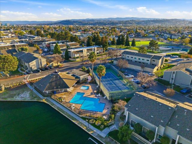 812 Ram Lane, Foster City CA: https://media.crmls.org/mediaz/44d386b4-009a-4b49-8f9e-ee6553fdbd00.jpg