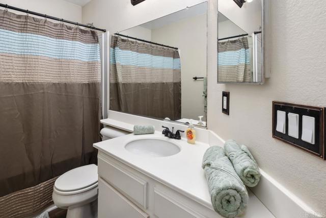 1468 Levant Lane, Chula Vista CA: https://media.crmls.org/mediaz/44d3a8d2-47a3-4046-9e06-dd98abaa805a.jpg