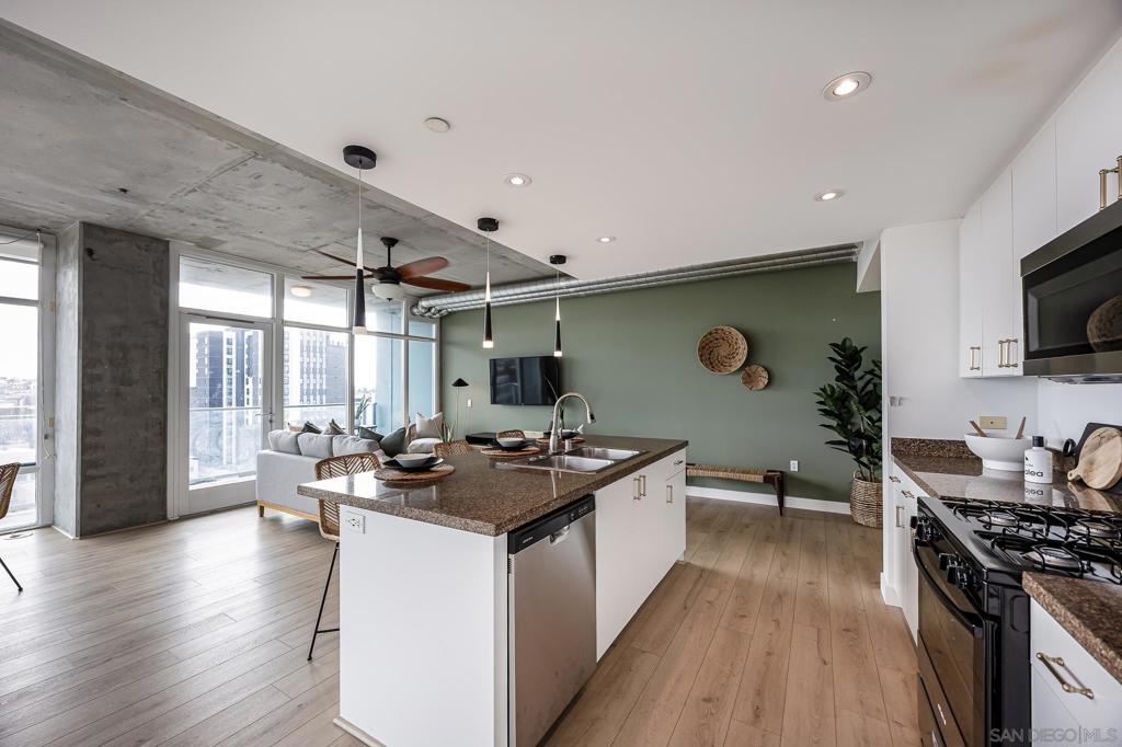 MLS #250041043SD image #12