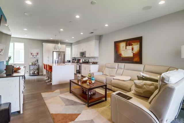 Detail Gallery Image 4 of 45 For 1842 Observation Way, Chula Vista,  CA 91915 - 3 Beds | 2/1 Baths