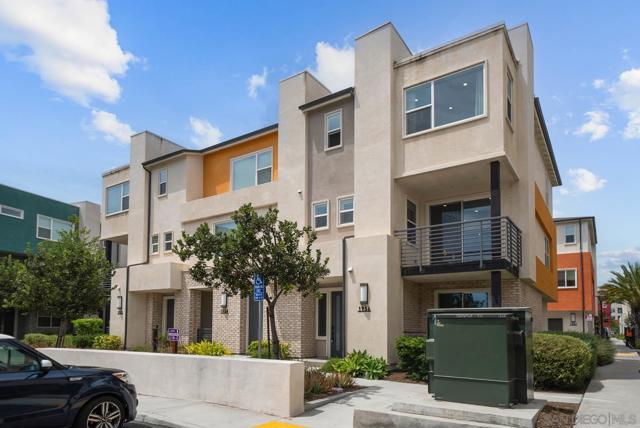 1956 Infinity Lane, Chula Vista CA: https://media.crmls.org/mediaz/44d75ebb-c67f-4b4c-a8c3-85cef84f22f8.jpg