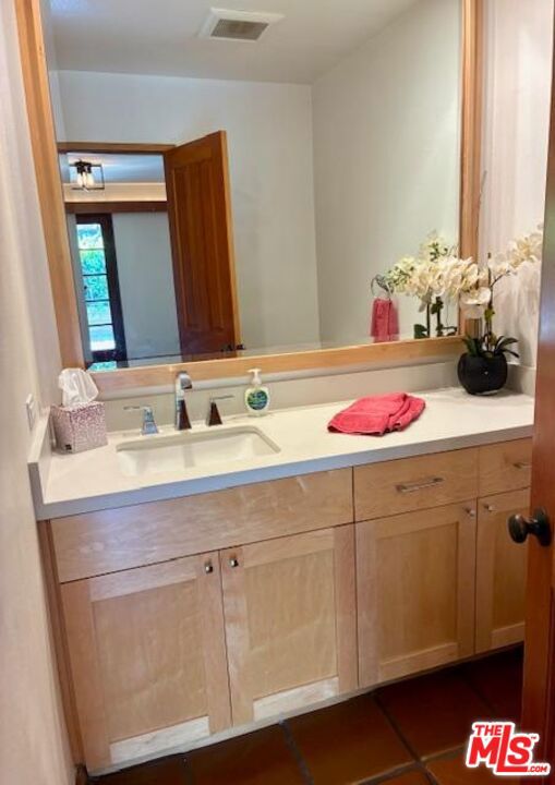 5942 Paseo Canyon Drive, Malibu CA: https://media.crmls.org/mediaz/44d7ac33-1fc3-4cee-9930-f5e7e6d66b45.jpg