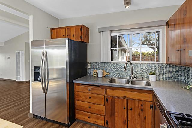 2534 Bartel St, San Diego CA: https://media.crmls.org/mediaz/44d7e565-d2fd-4fe7-93fa-04f4295af0c2.jpg