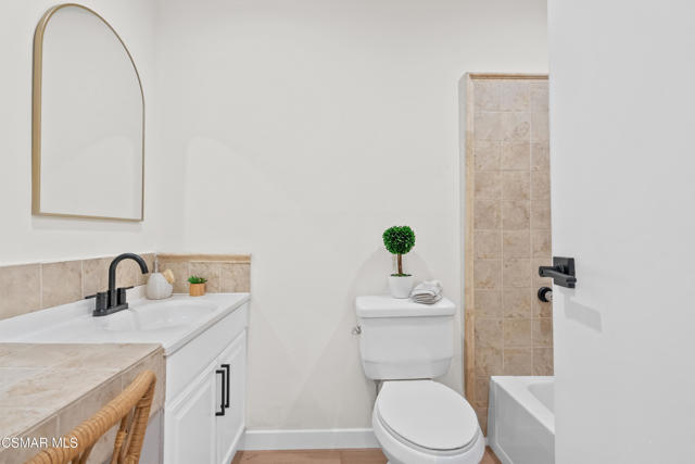 3167 Waco Avenue, Simi Valley CA: https://media.crmls.org/mediaz/44d8505e-e0a3-47ca-a91a-efcdea0f01e0.jpg