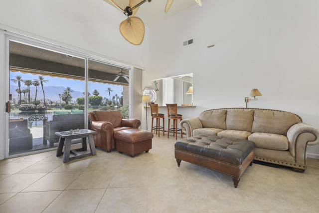 141 Lake Shore Drive, Rancho Mirage CA: https://media.crmls.org/mediaz/44d859a6-a47d-4836-9168-46f438d2a2b8.jpg