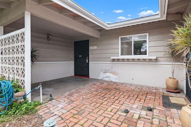 Detail Gallery Image 6 of 36 For 321 Chestnut Lane, Escondido,  CA 92025 - 3 Beds | 3 Baths
