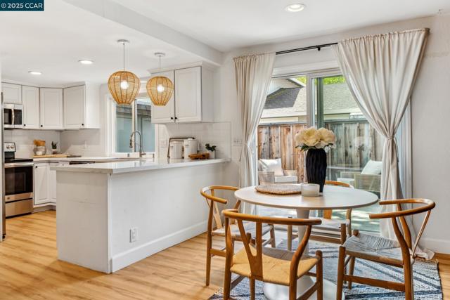 2877 Fountainhead Drive, San Ramon CA: https://media.crmls.org/mediaz/44d8d4fe-f337-40c9-8b70-7fc3b9525210.jpg