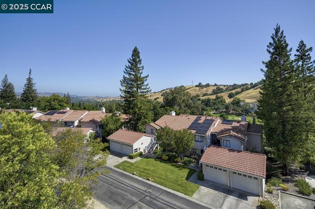 4243 Terra Granada Dr, Walnut Creek CA: https://media.crmls.org/mediaz/44d940a4-ca89-4187-9ec0-b7326c02d458.jpg